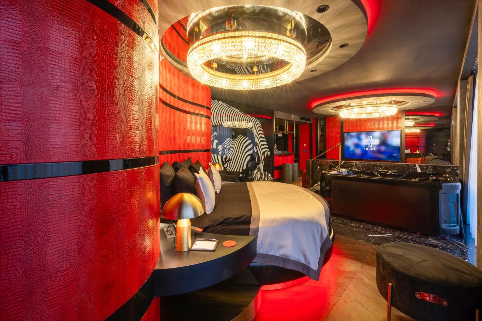 Merit Starlit Hotel & Residences Budva Extérieur photo