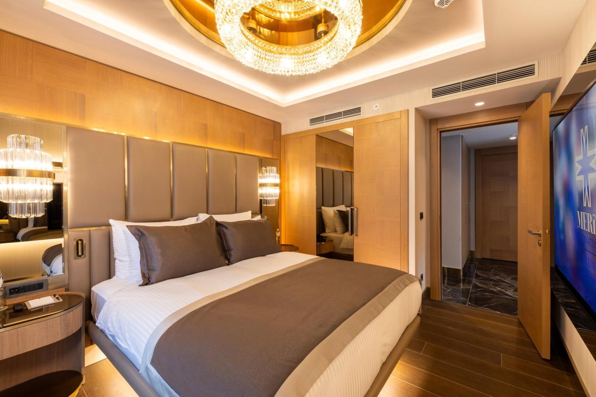 Merit Starlit Hotel & Residences Budva Extérieur photo