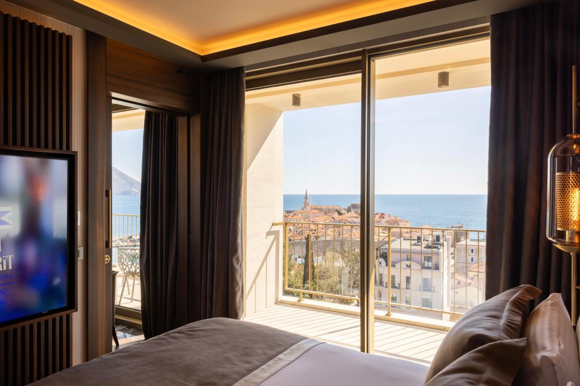 Merit Starlit Hotel & Residences Budva Extérieur photo