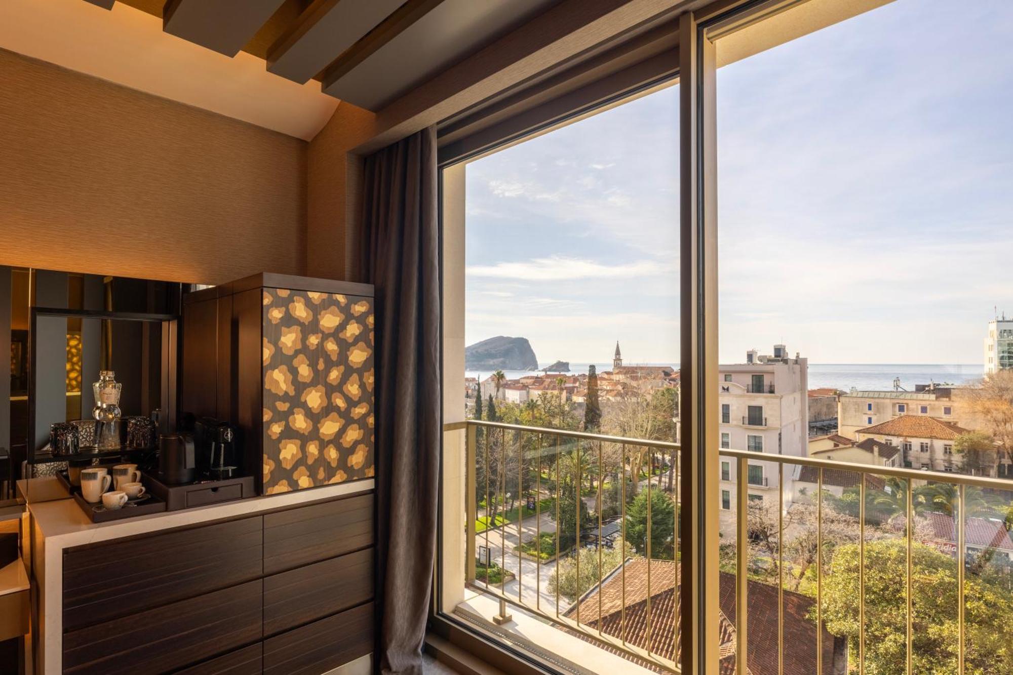 Merit Starlit Hotel & Residences Budva Extérieur photo